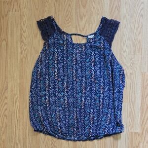 Women's Blue Floral Top